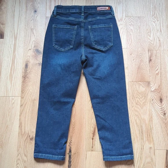 Simon Chang. Dark Jeans. Size Small - Picture 5 of 10